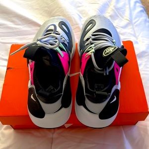 Brand New Nike Huarache E.D.G.E Sneakers
